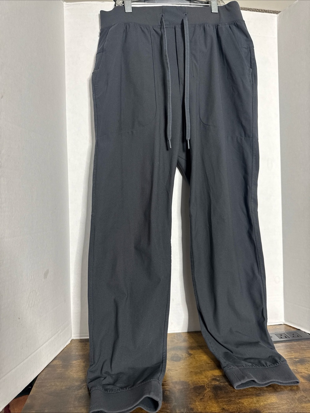 Lululemon Men’s ABC Jogger Pants Size L Drawstring Pockets Obsidian EUC